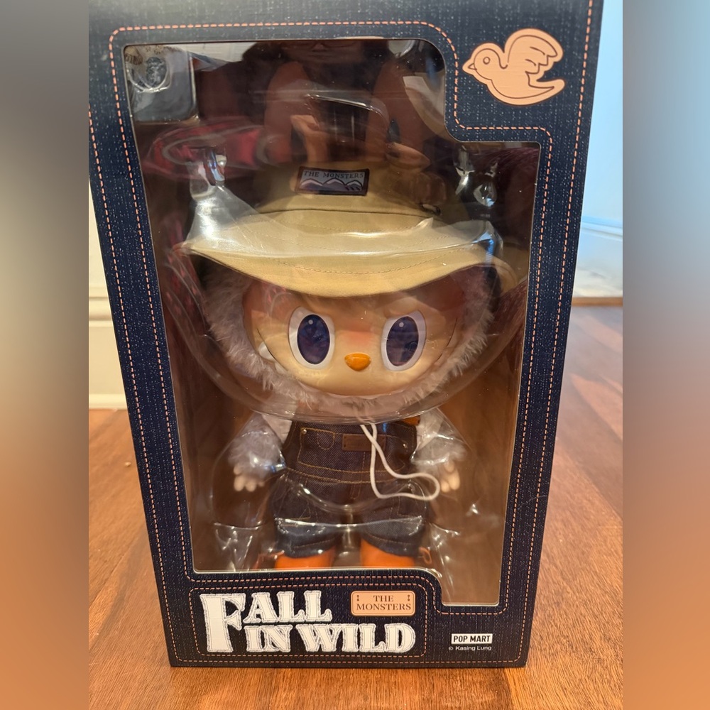 Fall into Wild the monsters large Labubu, brand new in case - Picture 1 of 9